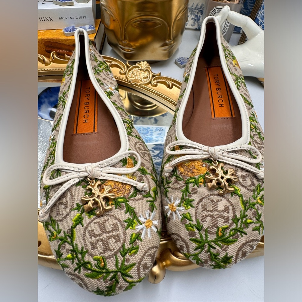 🆕 TORY BURCH 🧿 BNWOB T Monogram Tory Charm Ballet Flat - Size 5.5 - Picture 14 of 14